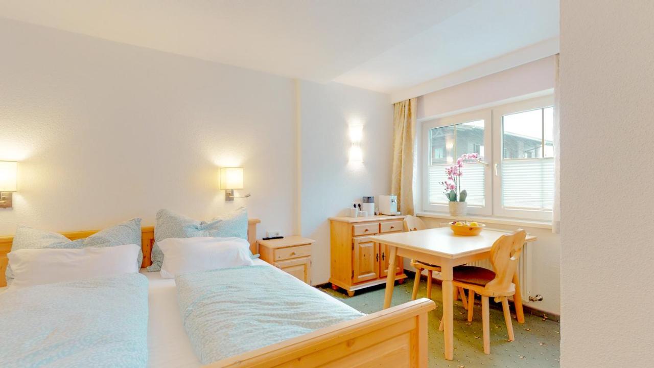 Zimmer Enzian Langenfeld Luaran gambar